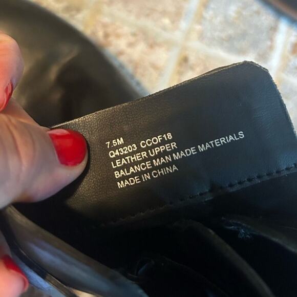 Korks‎ Black Reynosa Stacked Heel Ankle Bootie 7.5 - Picture 12 of 13